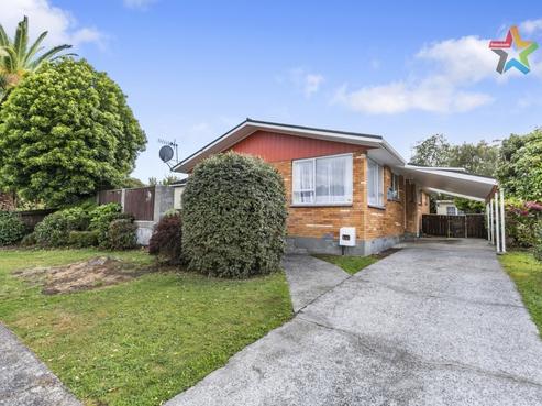 30 Akron Grove, Totara Park