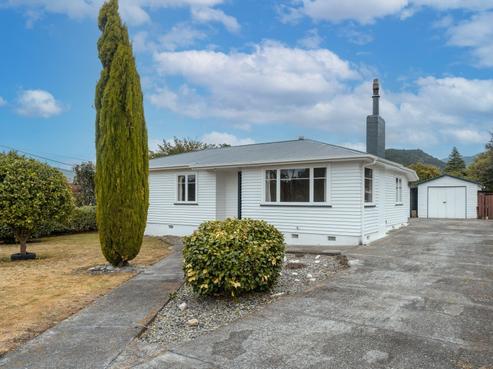 8 Bethune Street, Featherston