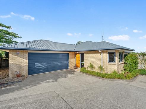 2 Palm Grove Drive, Western Heights