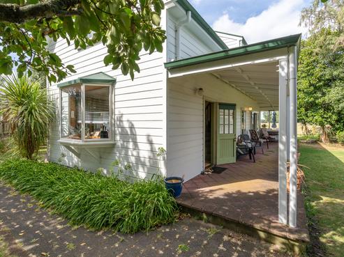 12 Caesar Roose Drive, Glenview