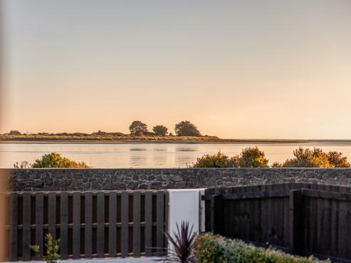 212 Main Road, Moncks Bay