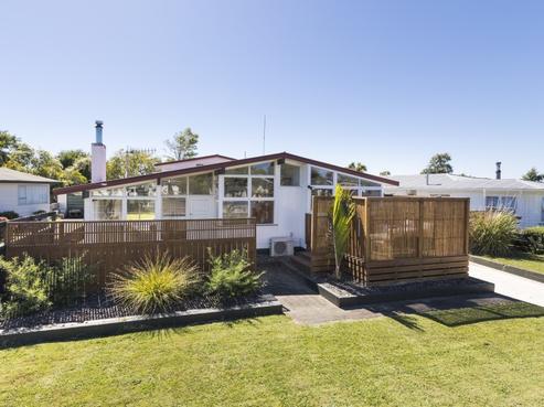 34 Abraham Crescent, Milson