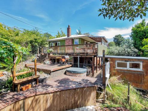102 Sunnyside Road, Sunnyvale