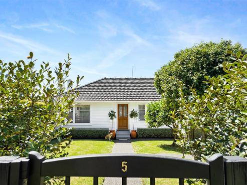 5 Kervil Avenue, Te Atatu Peninsula