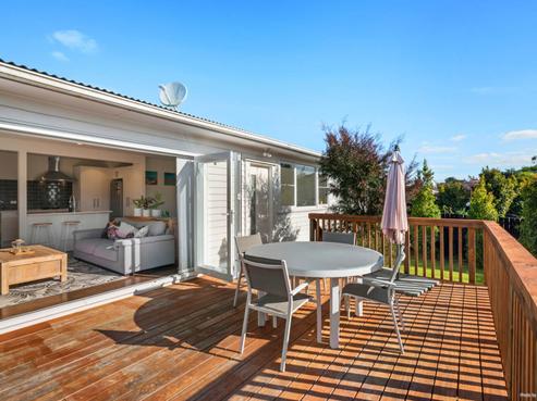 5A Taipari Road, Te Atatu Peninsula