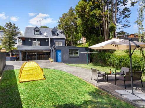 34A Dolbear Street, Titirangi