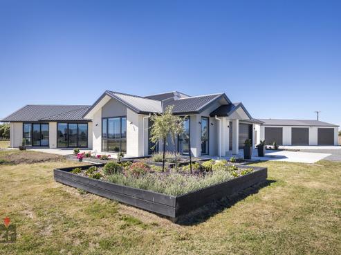 601 Cemetery Road, Sanson