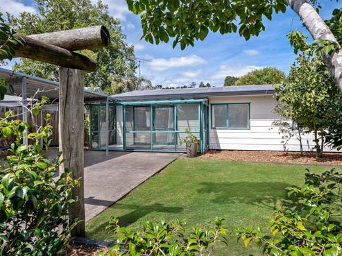 16 O'Neills Road, Swanson