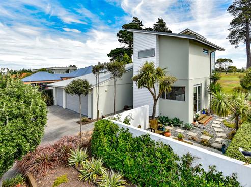 18 Fishermans Rest, Waimairi Beach
