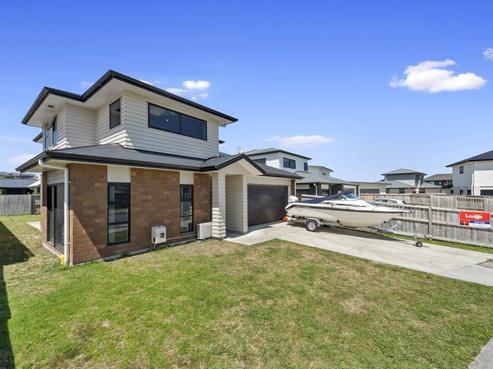 56 Featherstone Drive, Flagstaff