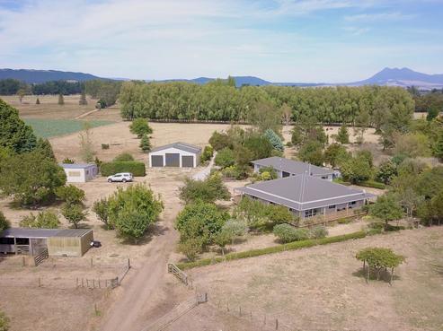 1722 River Road, Broadlands Forest