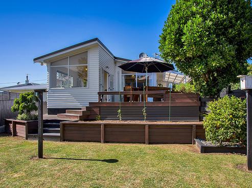 509 Devon Street West, Blagdon