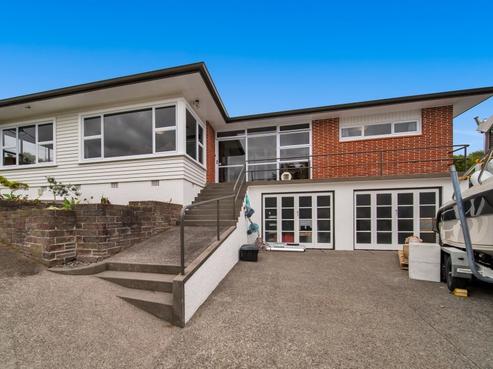 13 Torbay Street, Brooklands