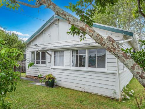 59 Valley Road, Hikurangi