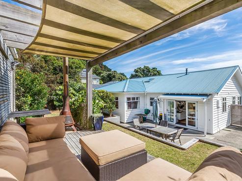 10 Pinnacle Street, Seatoun