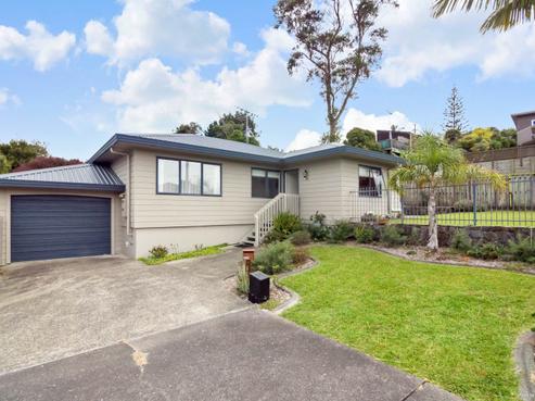 2/10 Knott Road, Stanmore Bay
