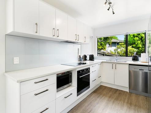 2/143 Spinella Drive, Bayview