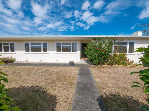 31 Lindsey Crescent, Springvale