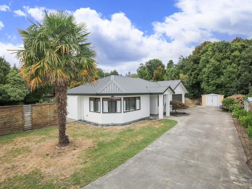 12A Bronte Place, Leamington