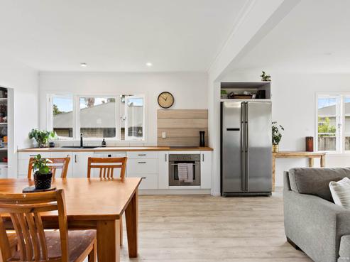 24 Sandspit Road, Waiuku