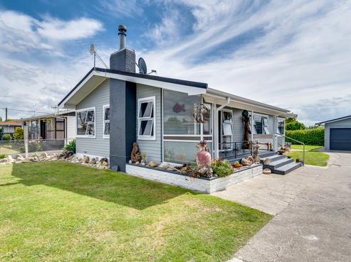 1404 Warwick Place, Mayfair