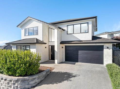 13 Kingfisher Road, Silverdale