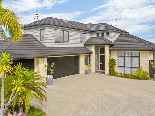 99 Pine Harbour Parade, Beachlands