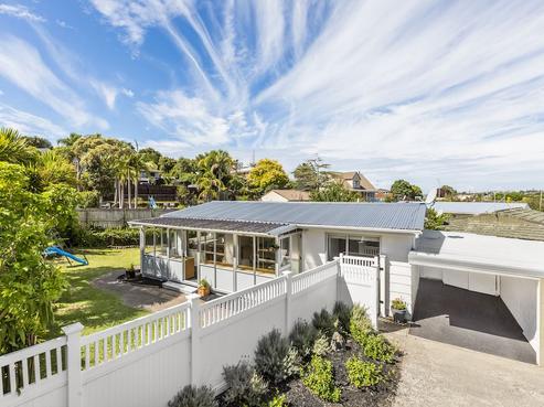 5B Eagle Place, Red Beach