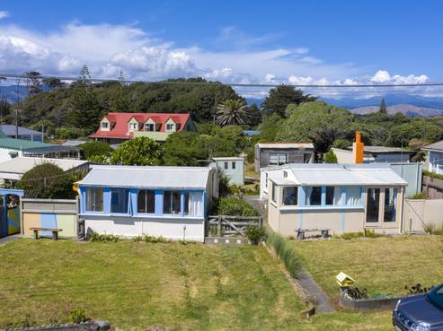 232 Marine Parade, Otaki Beach
