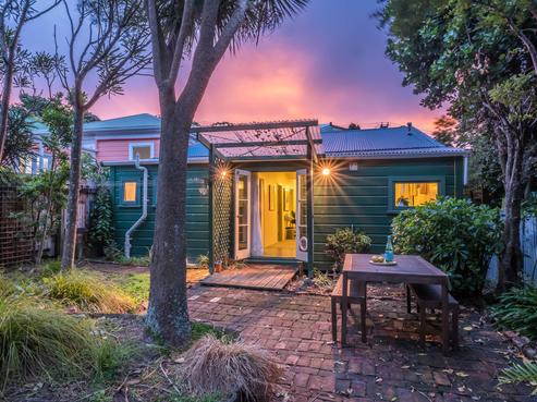 11 Edinburgh Terrace, Berhampore