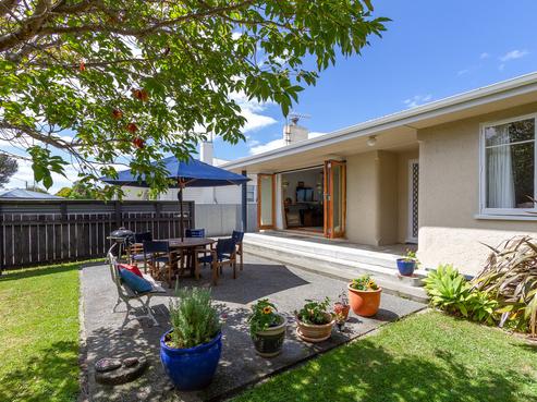 72 Menin Road, Onekawa