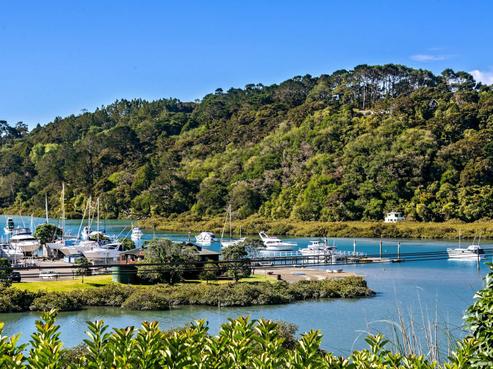 17 Flounder Point Road, Stillwater
