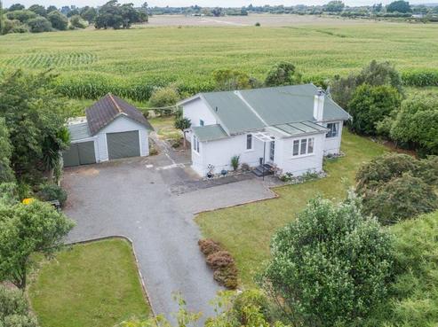 58 Kuku Beach Road, Manakau