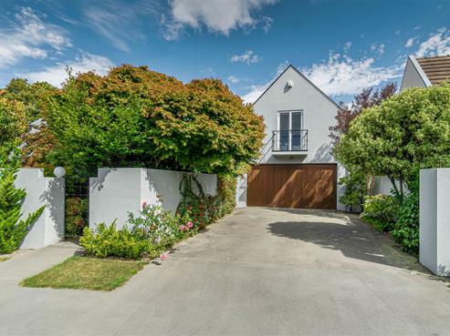 8B Makora Street, Fendalton