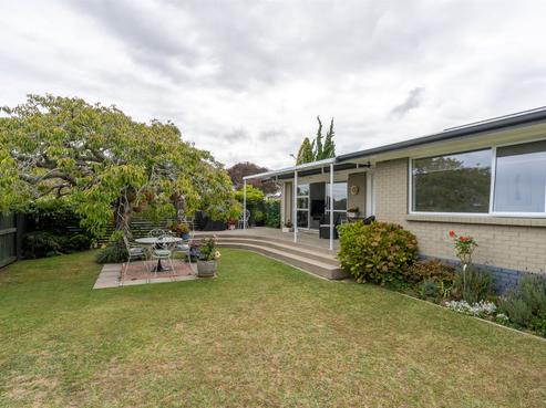 4 Pulham Crescent, Queenwood