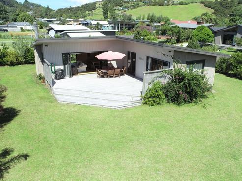 100 Lil Place, Whangapoua