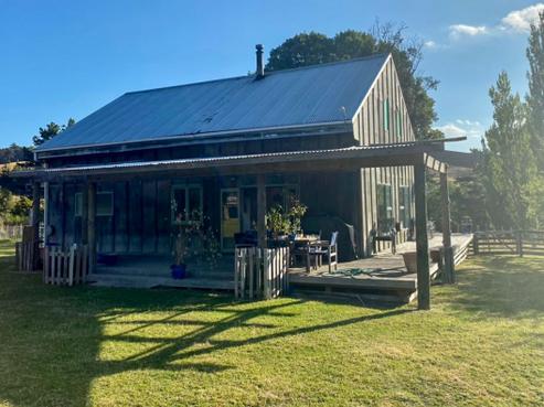 7422 Route 52, Pongaroa
