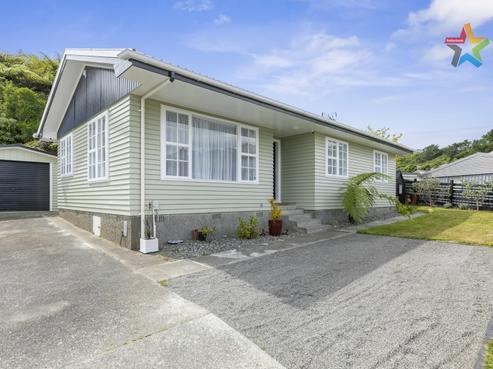 24 Ilam Grove, Kelson