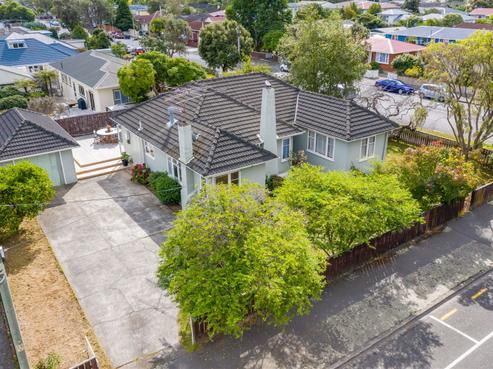 35 Pine Avenue, Upper Hutt
