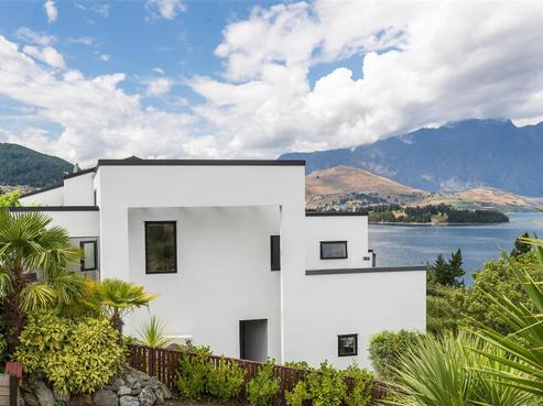 17 Thorn Crescent, Fernhill/Sunshine Bay