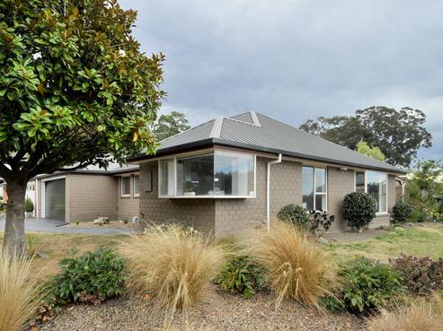 24A Alderson Avenue, Hillsborough