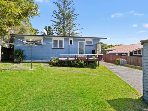 9 Ashbourne Place, Glendene