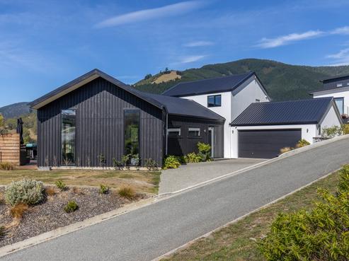 39 Quail Rise, Stoke