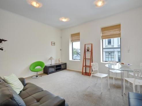 2/5 Liverpool Street, Dunedin Central