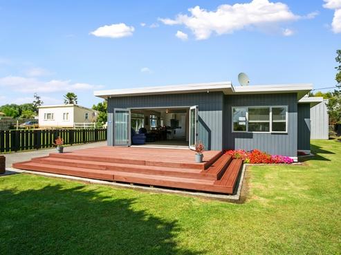 1187 Pouewe Street, Kawhia