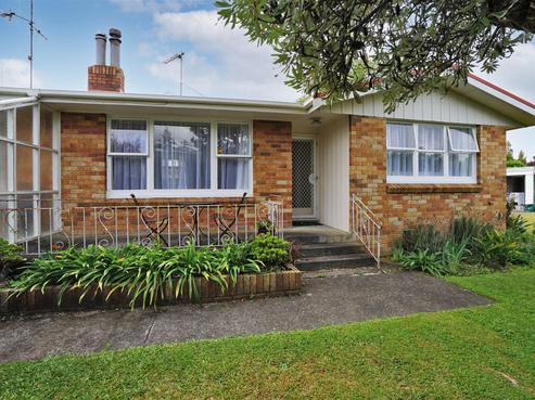 16A Eton Drive, Hillcrest
