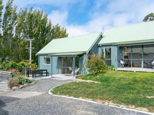 8 Allans Beach Road, Portobello