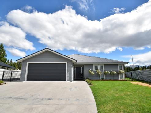 38 Rhoboro Road, Twizel