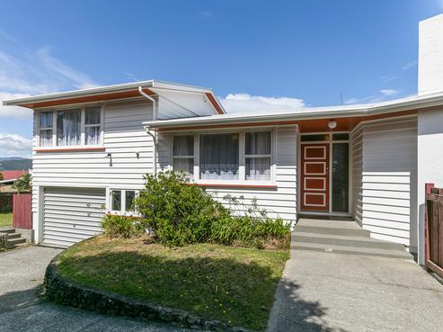 148 Dowse Drive, Maungaraki