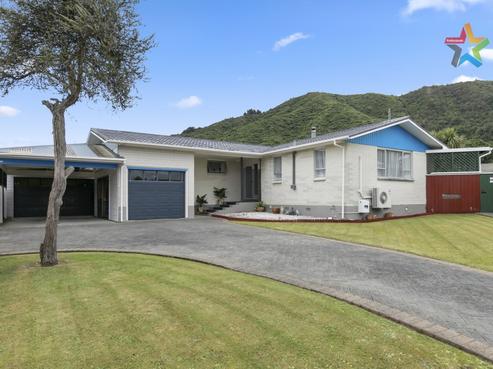 23 Denver Grove, Totara Park